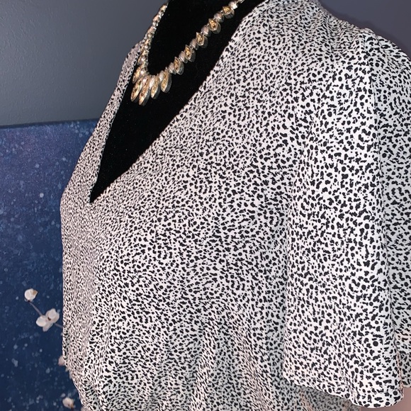 NWT Sienna Sky Size XS Cinched Waist Blouse - Picture 10 of 12